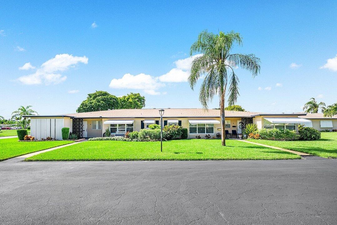 待售: $165,000 (1 贝兹, 1 浴室, 994 平方英尺)