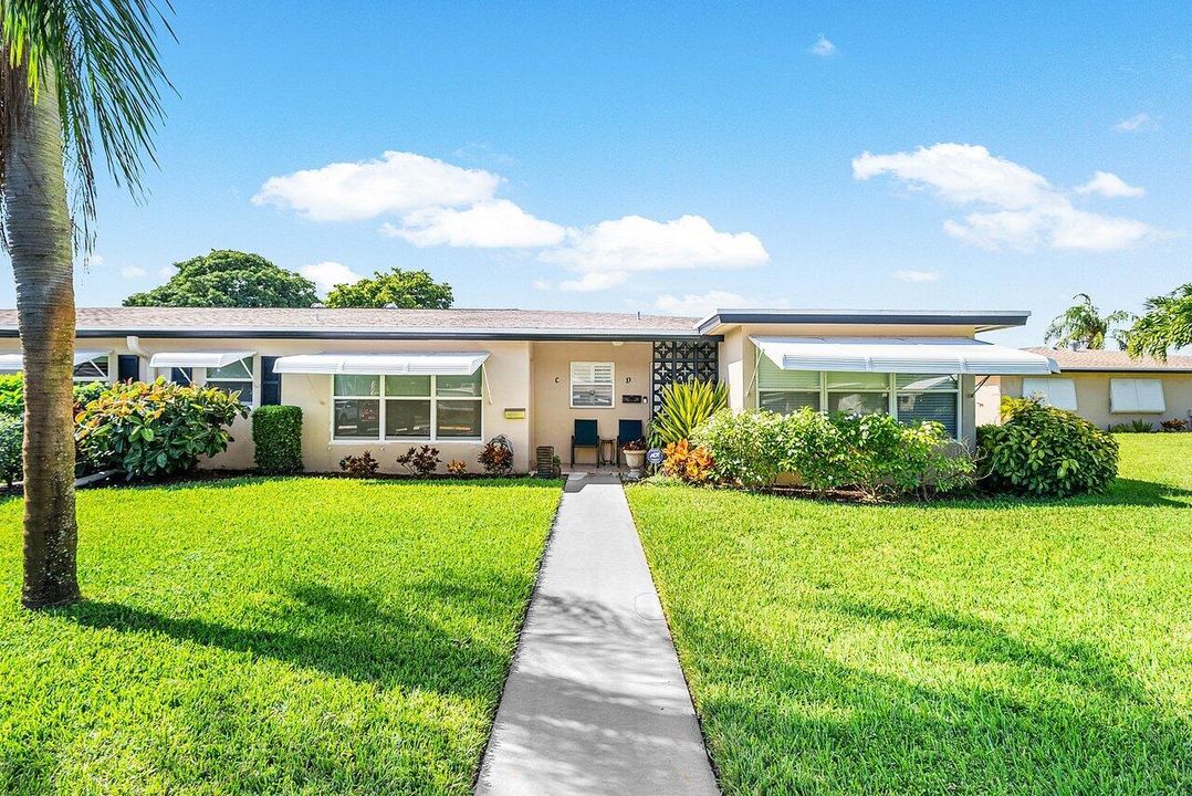 待售: $165,000 (1 贝兹, 1 浴室, 994 平方英尺)