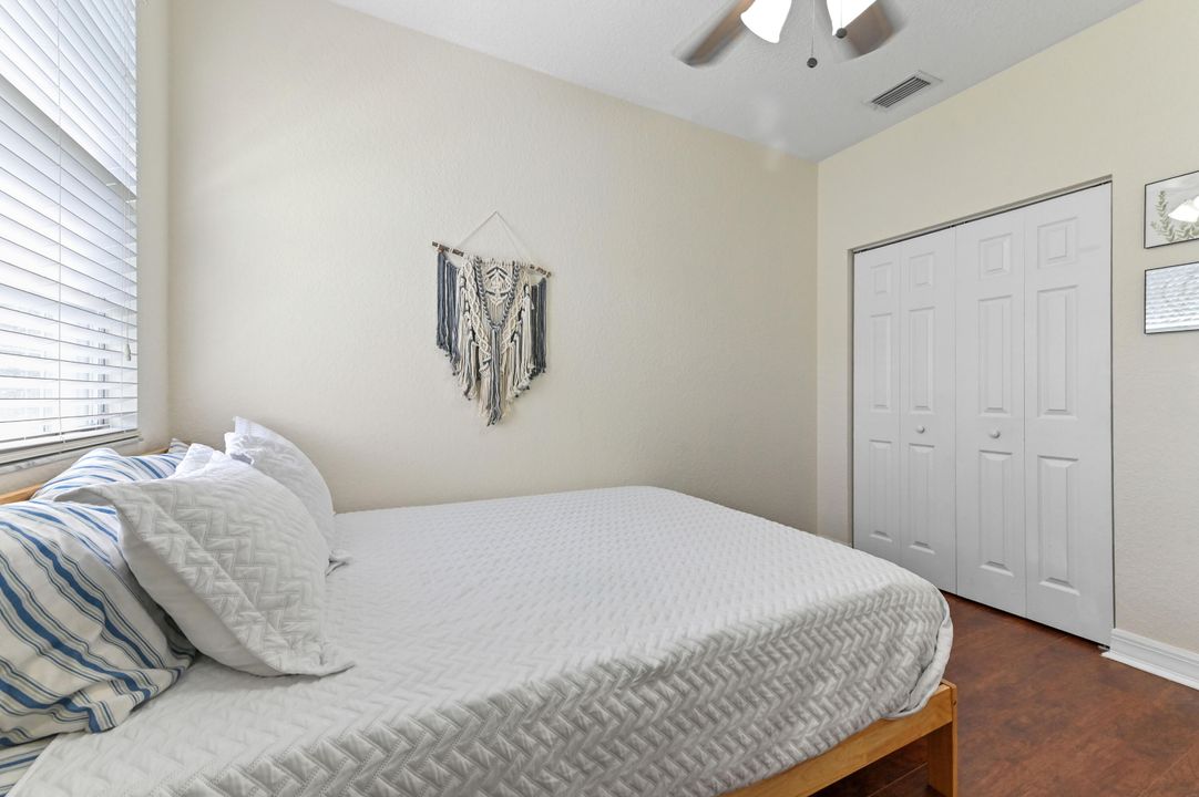 For Sale: $450,000 (3 beds, 2 baths, 1876 Square Feet)