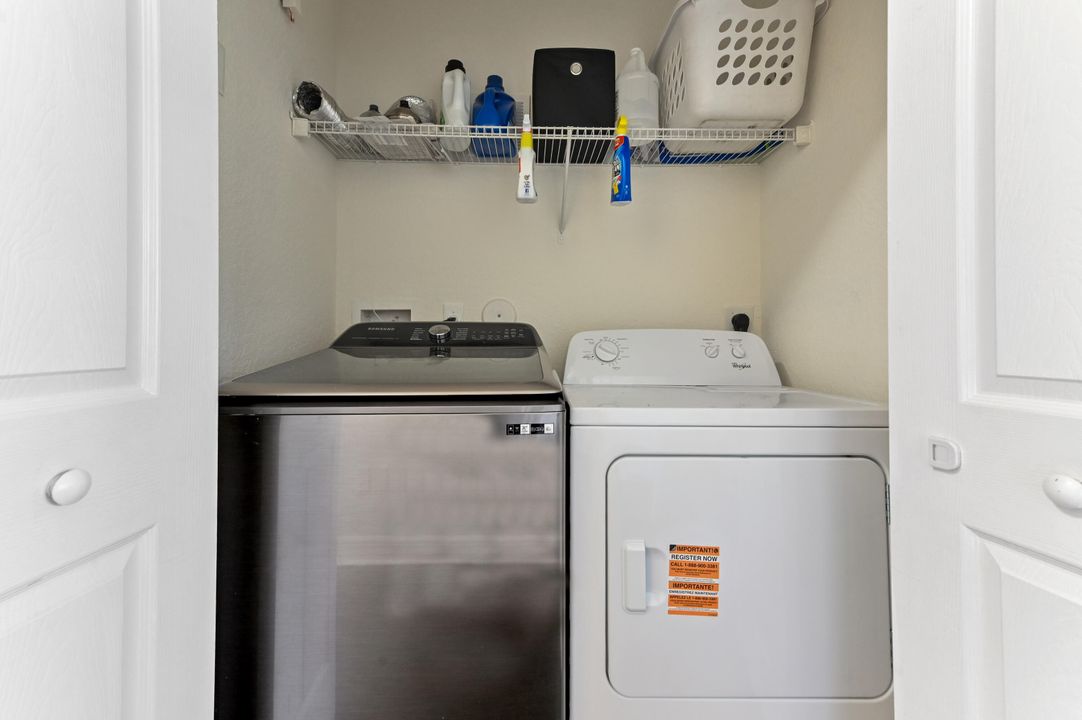 For Sale: $450,000 (3 beds, 2 baths, 1876 Square Feet)