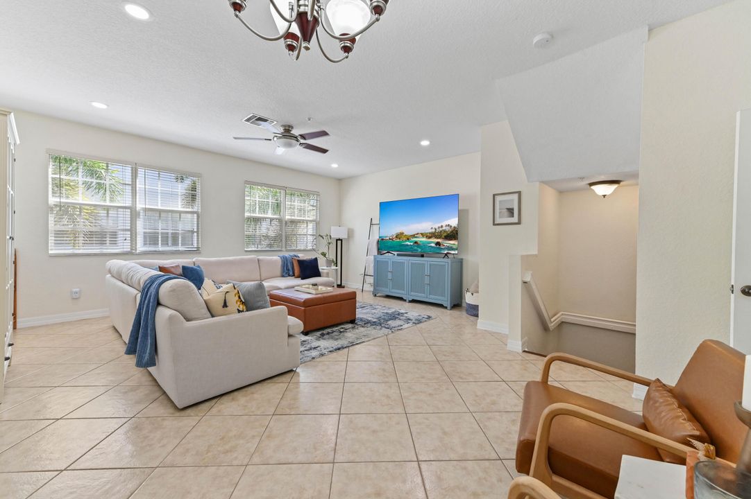 For Sale: $450,000 (3 beds, 2 baths, 1876 Square Feet)