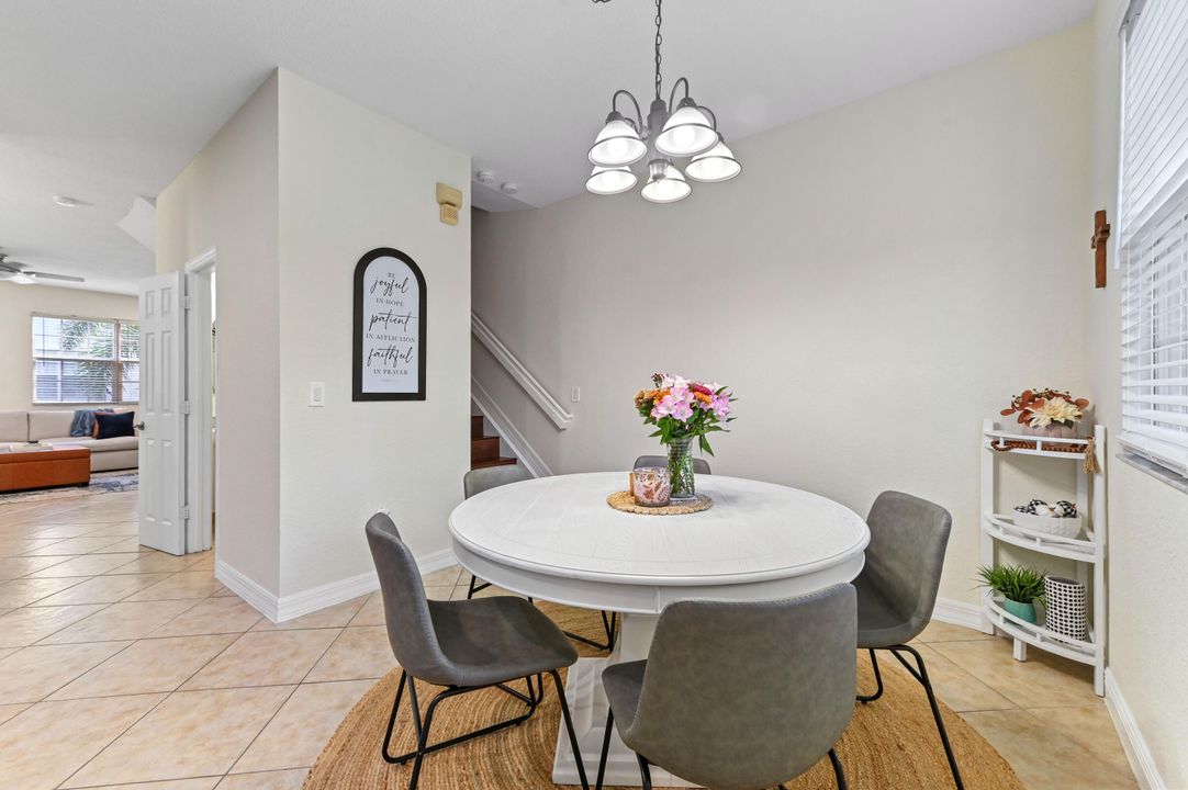 For Sale: $450,000 (3 beds, 2 baths, 1876 Square Feet)