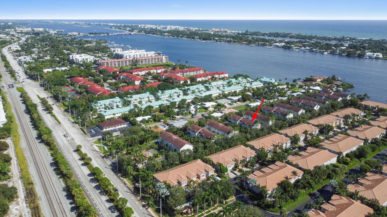 For Sale: $450,000 (3 beds, 2 baths, 1876 Square Feet)