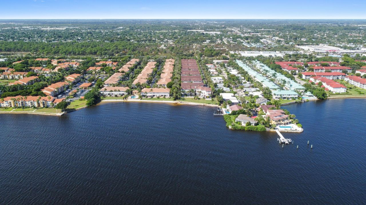 For Sale: $450,000 (3 beds, 2 baths, 1876 Square Feet)