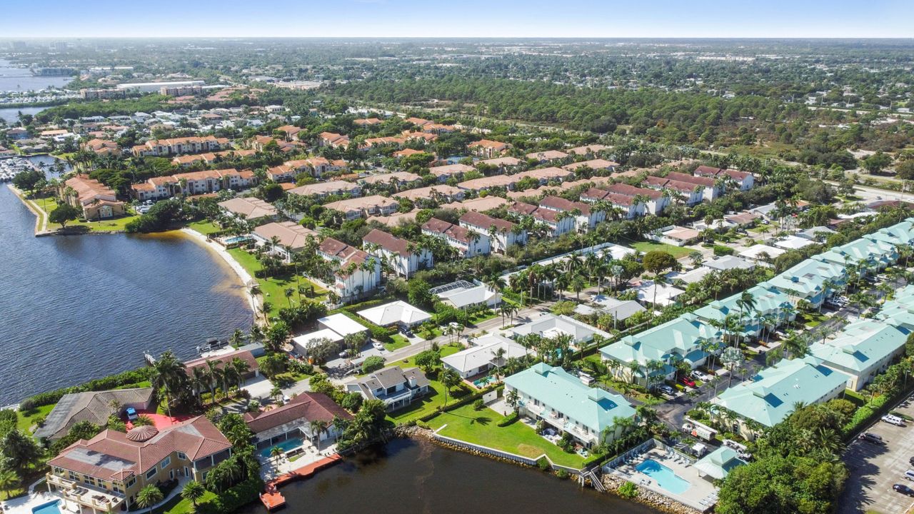 For Sale: $450,000 (3 beds, 2 baths, 1876 Square Feet)