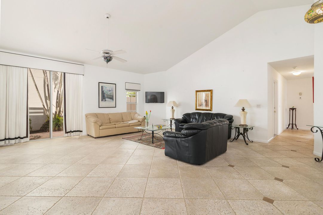 For Sale: $550,000 (3 beds, 2 baths, 2069 Square Feet)