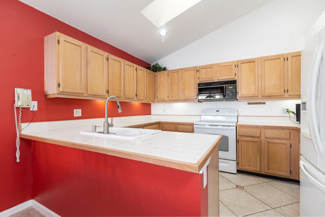 For Sale: $550,000 (3 beds, 2 baths, 2069 Square Feet)