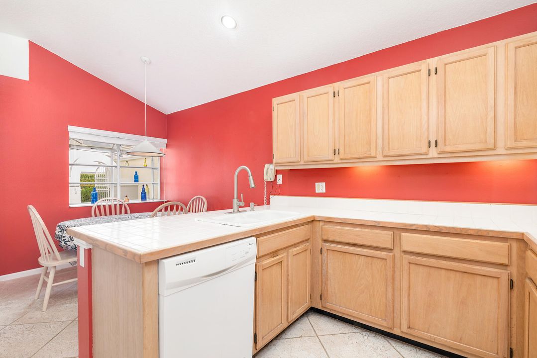 For Sale: $550,000 (3 beds, 2 baths, 2069 Square Feet)