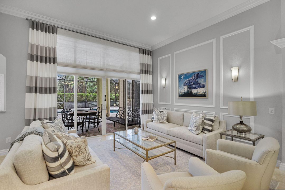 合同活跃: $1,299,000 (4 贝兹, 2 浴室, 2617 平方英尺)