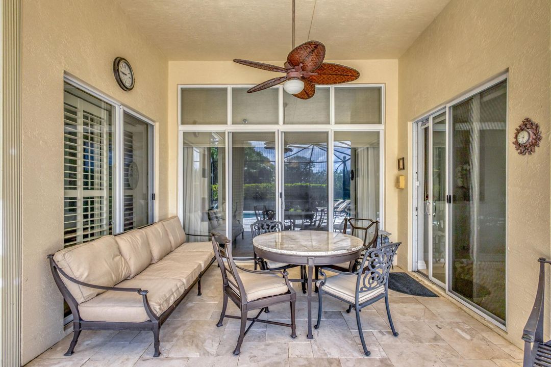 合同活跃: $1,299,000 (4 贝兹, 2 浴室, 2617 平方英尺)