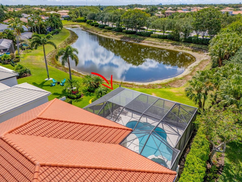 合同活跃: $1,299,000 (4 贝兹, 2 浴室, 2617 平方英尺)