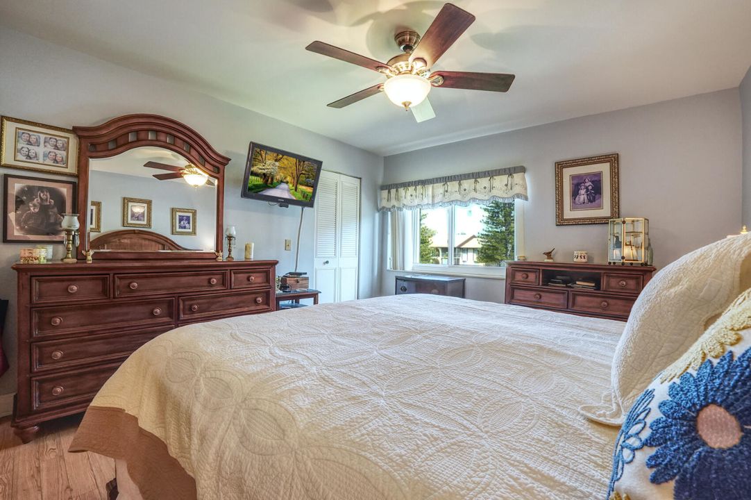 For Sale: $154,000 (2 beds, 1 baths, 935 Square Feet)