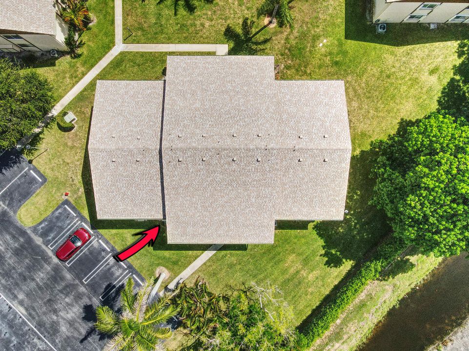 For Sale: $154,000 (2 beds, 1 baths, 935 Square Feet)