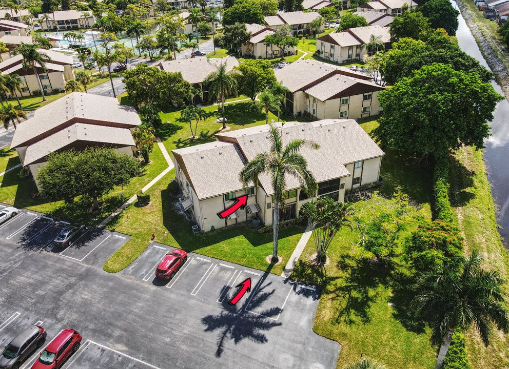 For Sale: $154,000 (2 beds, 1 baths, 935 Square Feet)