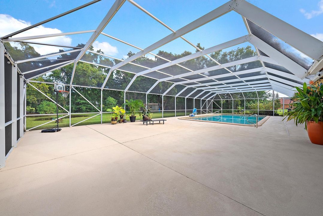 На продажу: $1,050,000 (4 спален, 3 ванн, 3143 Квадратных фут)