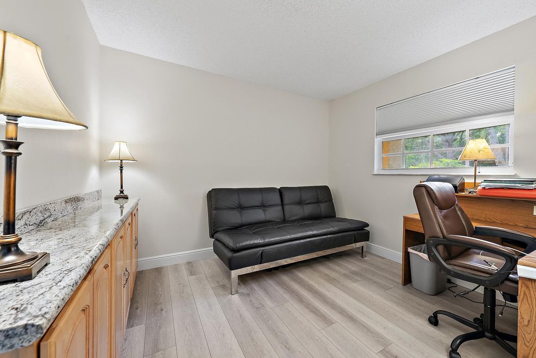 На продажу: $1,050,000 (4 спален, 3 ванн, 3143 Квадратных фут)