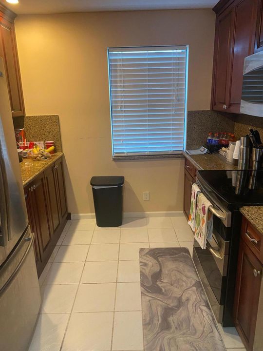 For Rent: $3,500 (2 beds, 2 baths, 1241 Square Feet)