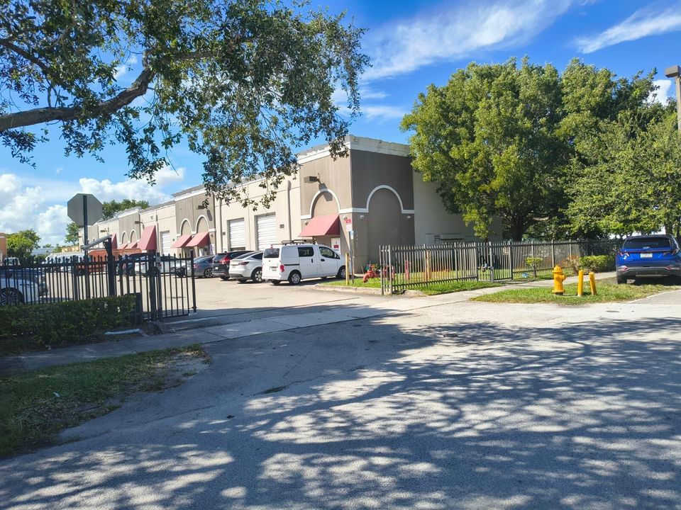 For Sale: $779,000 (0 beds, 0 baths, 2000 Square Feet)