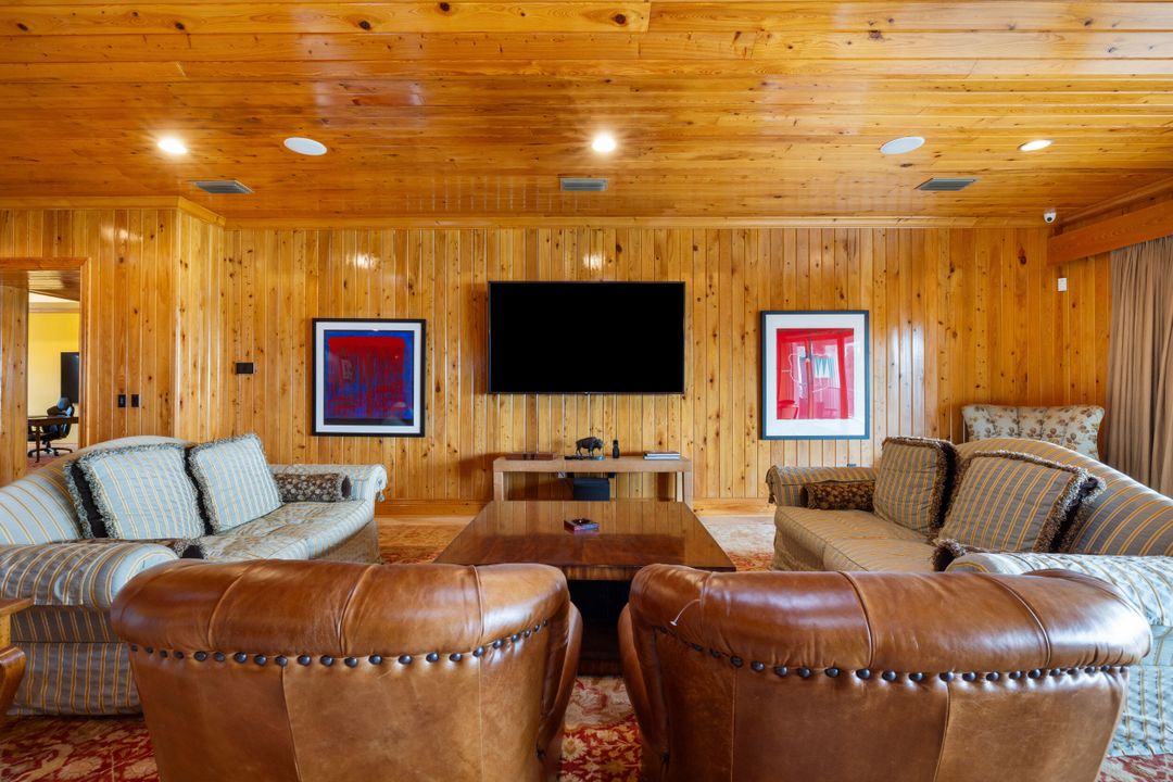 For Sale: $19,995,000 (6 beds, 12 baths, 20865 Square Feet)