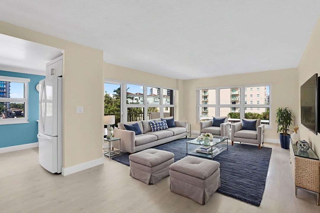 For Sale: $449,000 (2 beds, 2 baths, 1265 Square Feet)