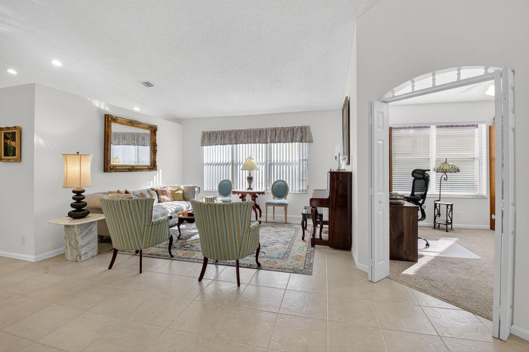 Active With Contract: $480,000 (3 beds, 2 baths, 2144 Square Feet)