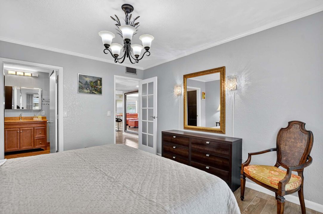 For Sale: $145,000 (2 beds, 2 baths, 880 Square Feet)