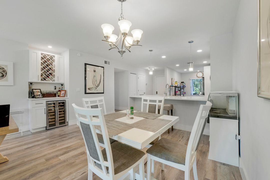 出租: $6,500 (2 贝兹, 2 浴室, 1383 平方英尺)