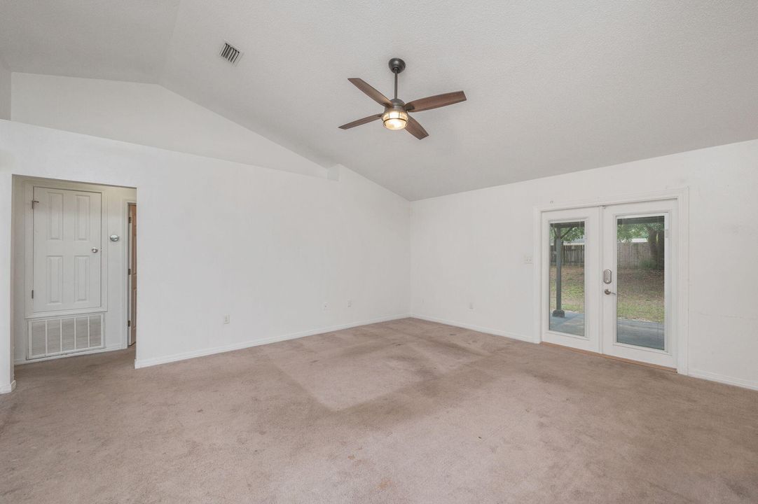 На продажу: $315,000 (4 спален, 2 ванн, 1750 Квадратных фут)