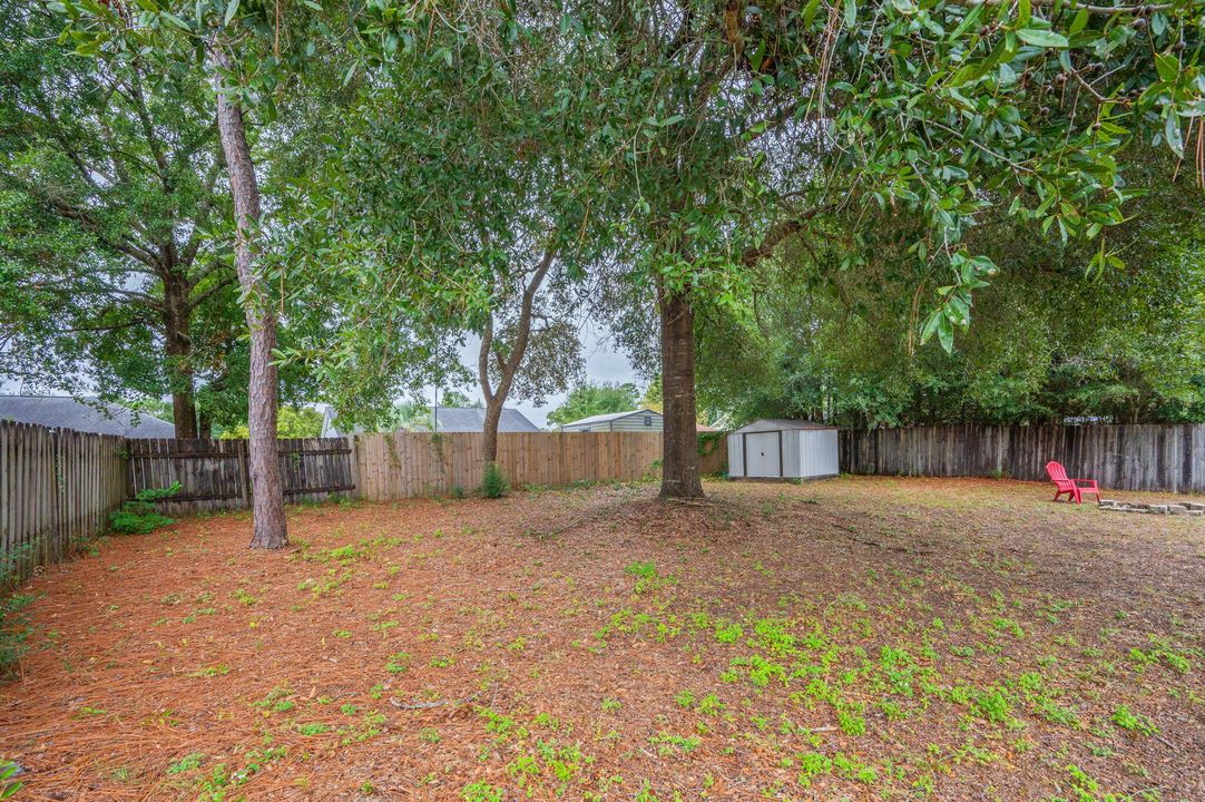 На продажу: $315,000 (4 спален, 2 ванн, 1750 Квадратных фут)