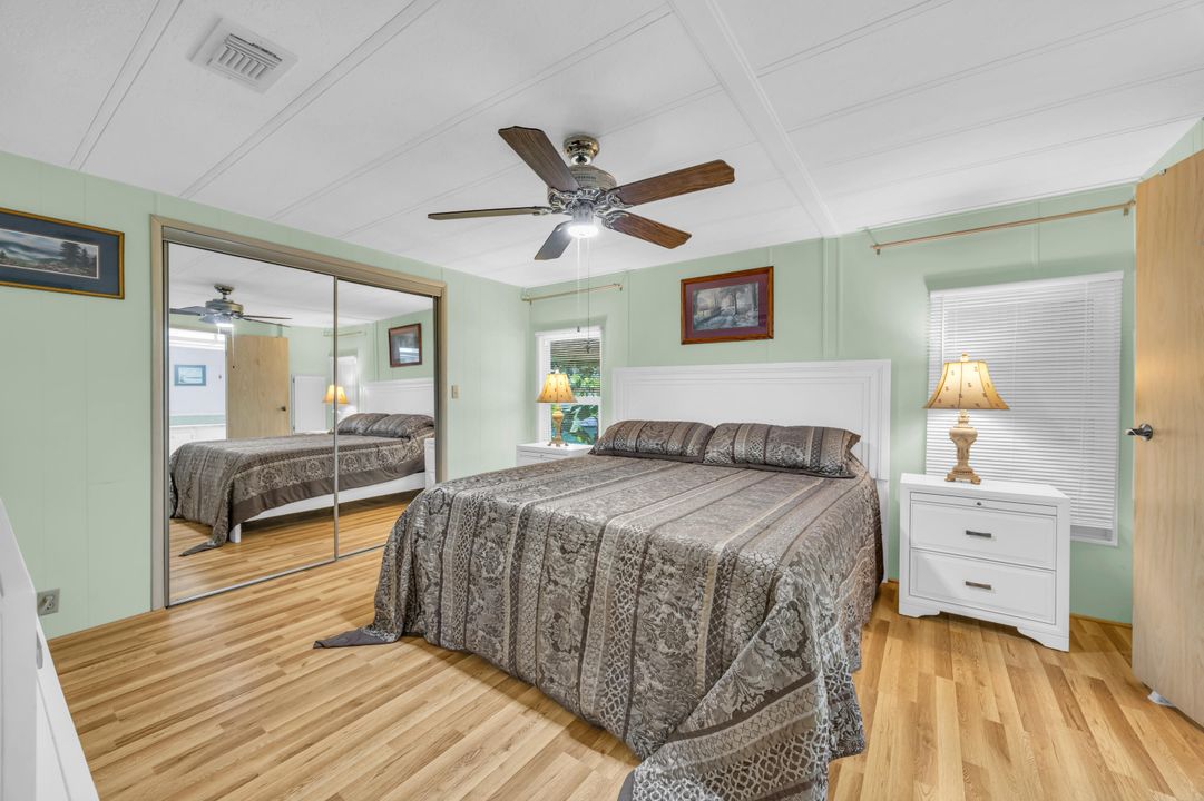 For Sale: $230,000 (2 beds, 2 baths, 1293 Square Feet)