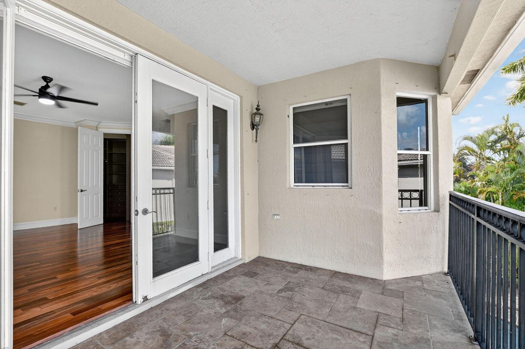 Activo con contrato: $1,199,000 (5 camas, 3 baños, 3410 Pies cuadrados)