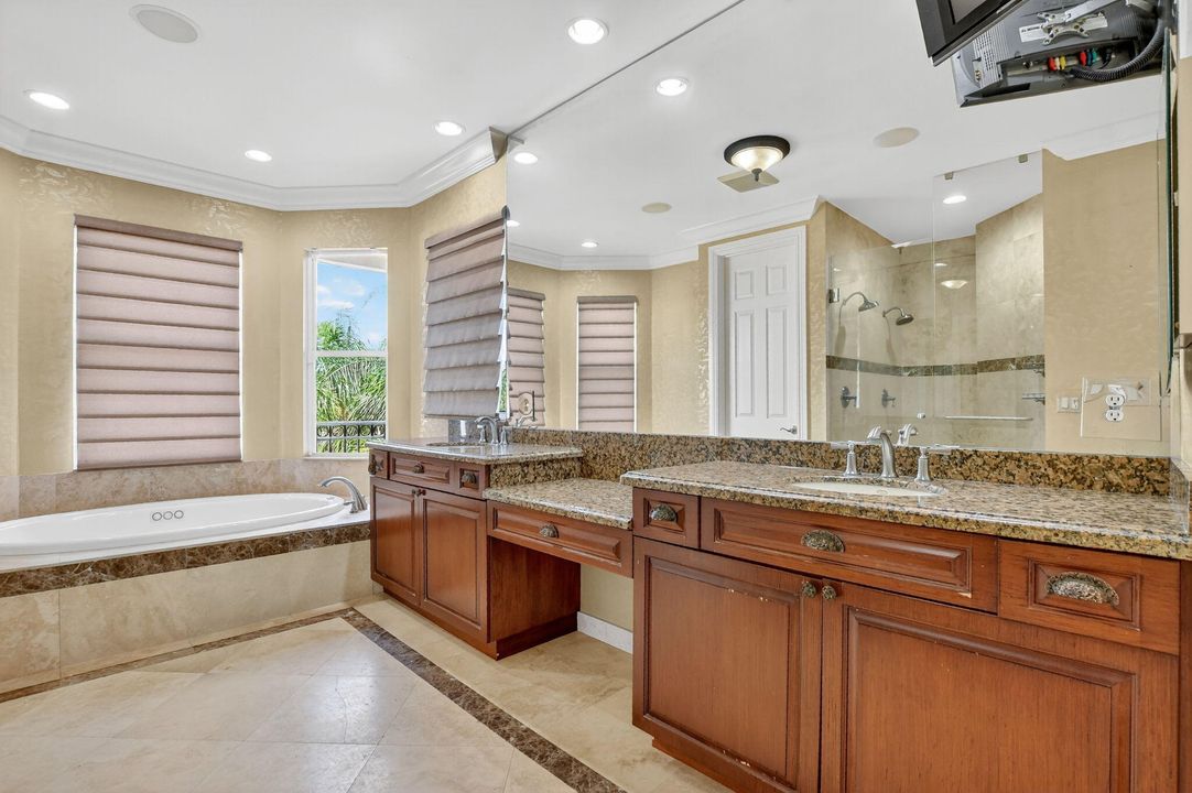 Activo con contrato: $1,199,000 (5 camas, 3 baños, 3410 Pies cuadrados)