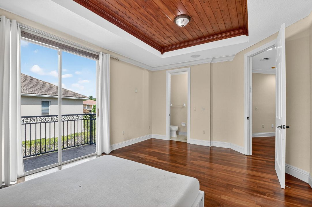 Activo con contrato: $1,199,000 (5 camas, 3 baños, 3410 Pies cuadrados)