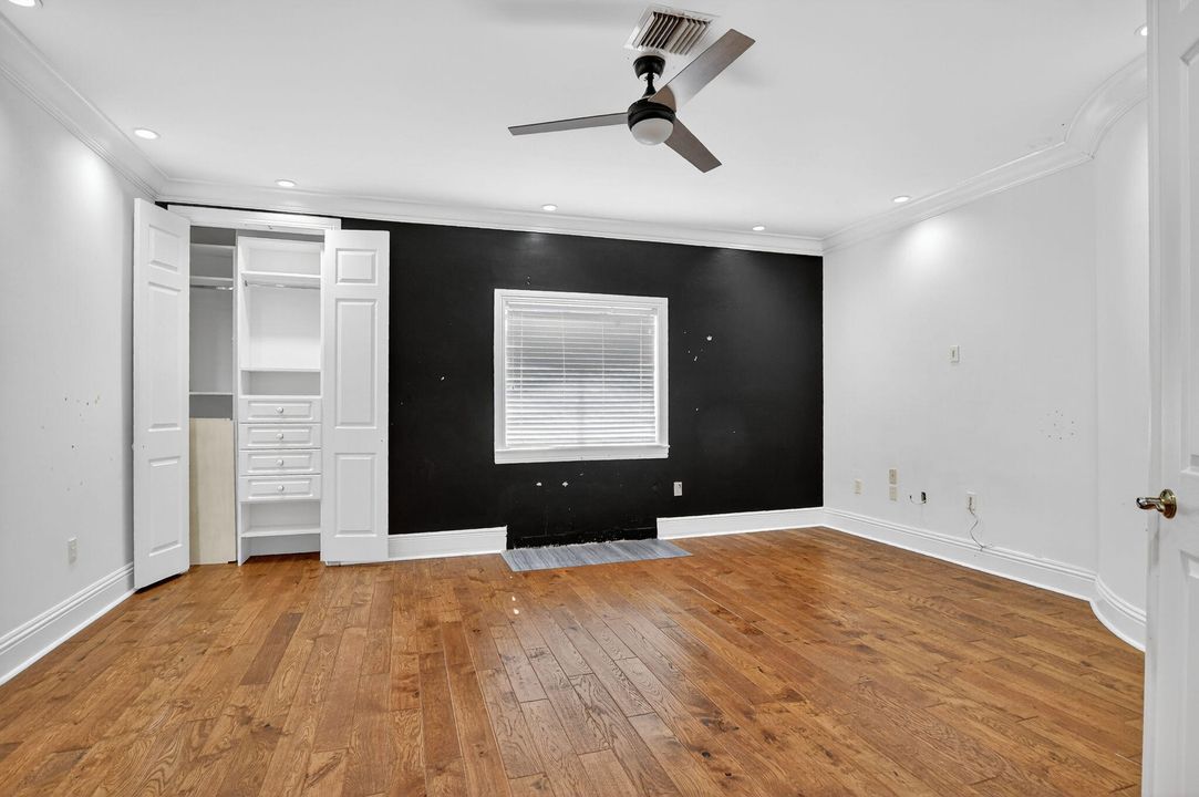 Activo con contrato: $1,199,000 (5 camas, 3 baños, 3410 Pies cuadrados)