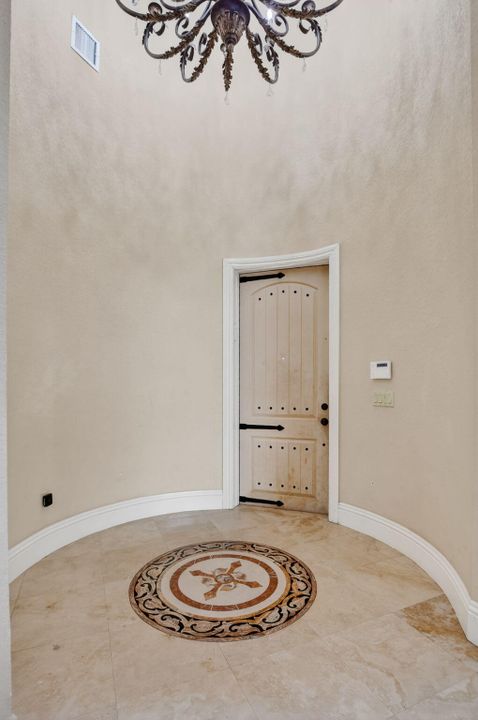 Activo con contrato: $1,199,000 (5 camas, 3 baños, 3410 Pies cuadrados)