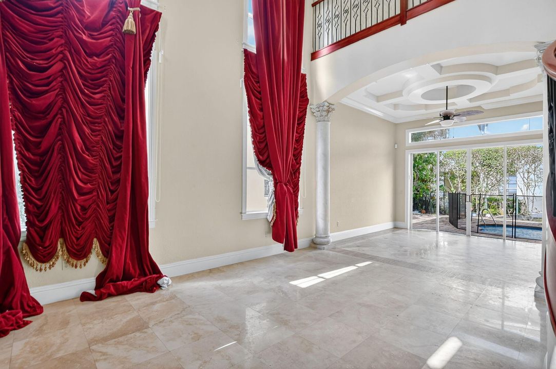 Activo con contrato: $1,199,000 (5 camas, 3 baños, 3410 Pies cuadrados)