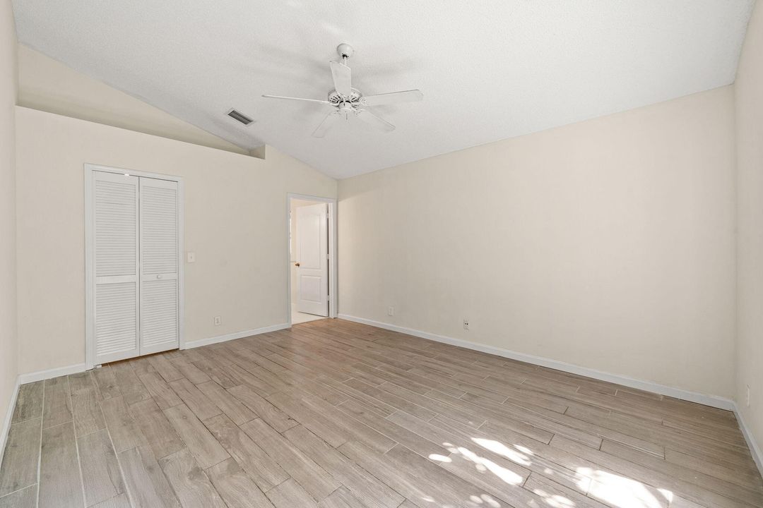 Active With Contract: $2,900 (3 beds, 2 baths, 1403 Square Feet)
