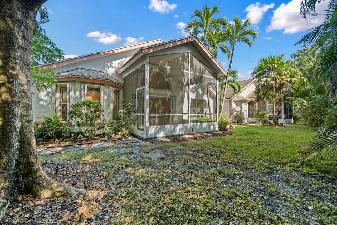 Active With Contract: $2,900 (3 beds, 2 baths, 1403 Square Feet)