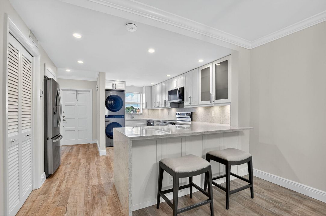 En Venta: $575,000 (2 camas, 2 baños, 1575 Pies cuadrados)