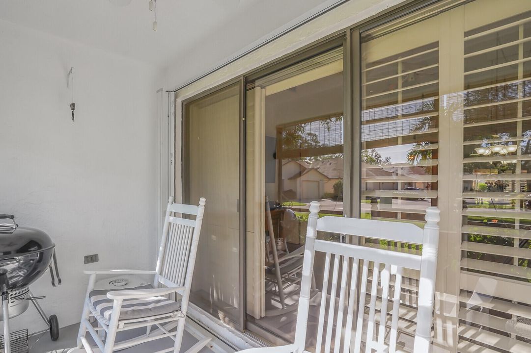 En Venta: $349,900 (2 camas, 2 baños, 1357 Pies cuadrados)
