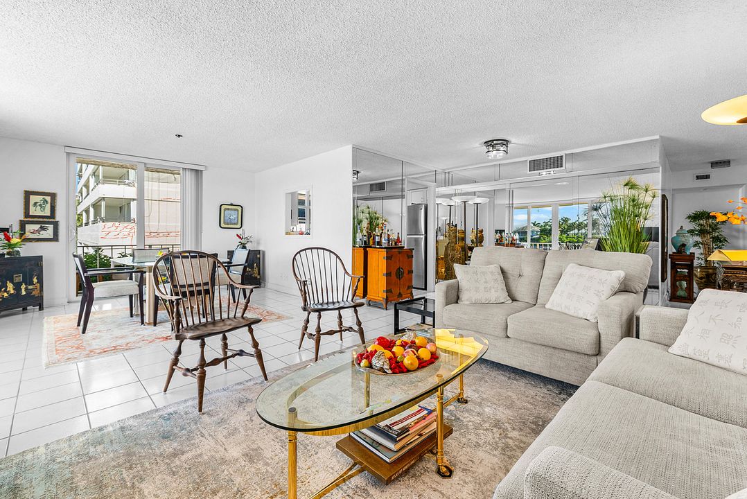 En Venta: $425,000 (2 camas, 2 baños, 1286 Pies cuadrados)