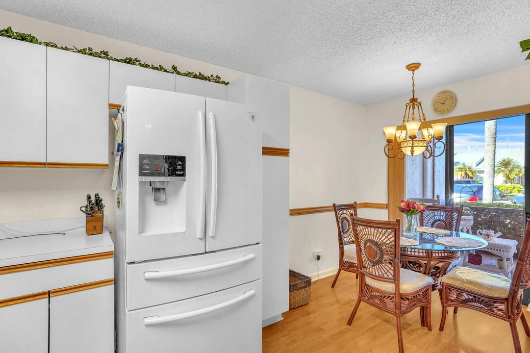 En Venta: $349,900 (2 camas, 2 baños, 1357 Pies cuadrados)