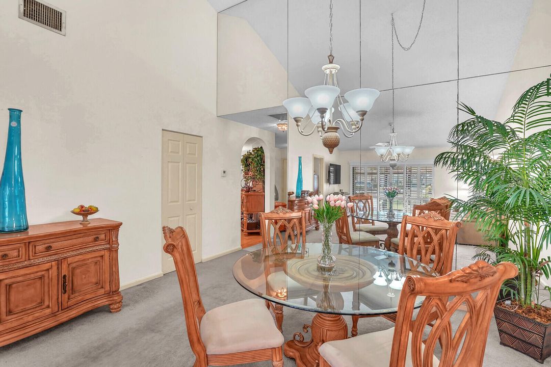 En Venta: $349,900 (2 camas, 2 baños, 1357 Pies cuadrados)