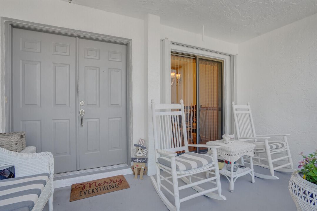 En Venta: $349,900 (2 camas, 2 baños, 1357 Pies cuadrados)