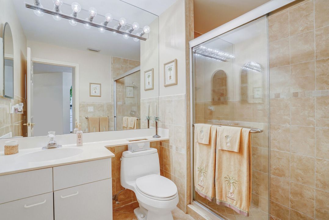 En Venta: $349,900 (2 camas, 2 baños, 1357 Pies cuadrados)