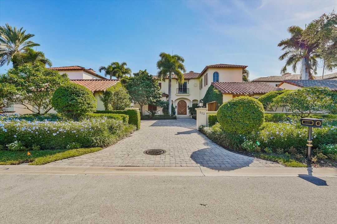 На продажу: $6,900,000 (5 спален, 5 ванн, 5479 Квадратных фут)