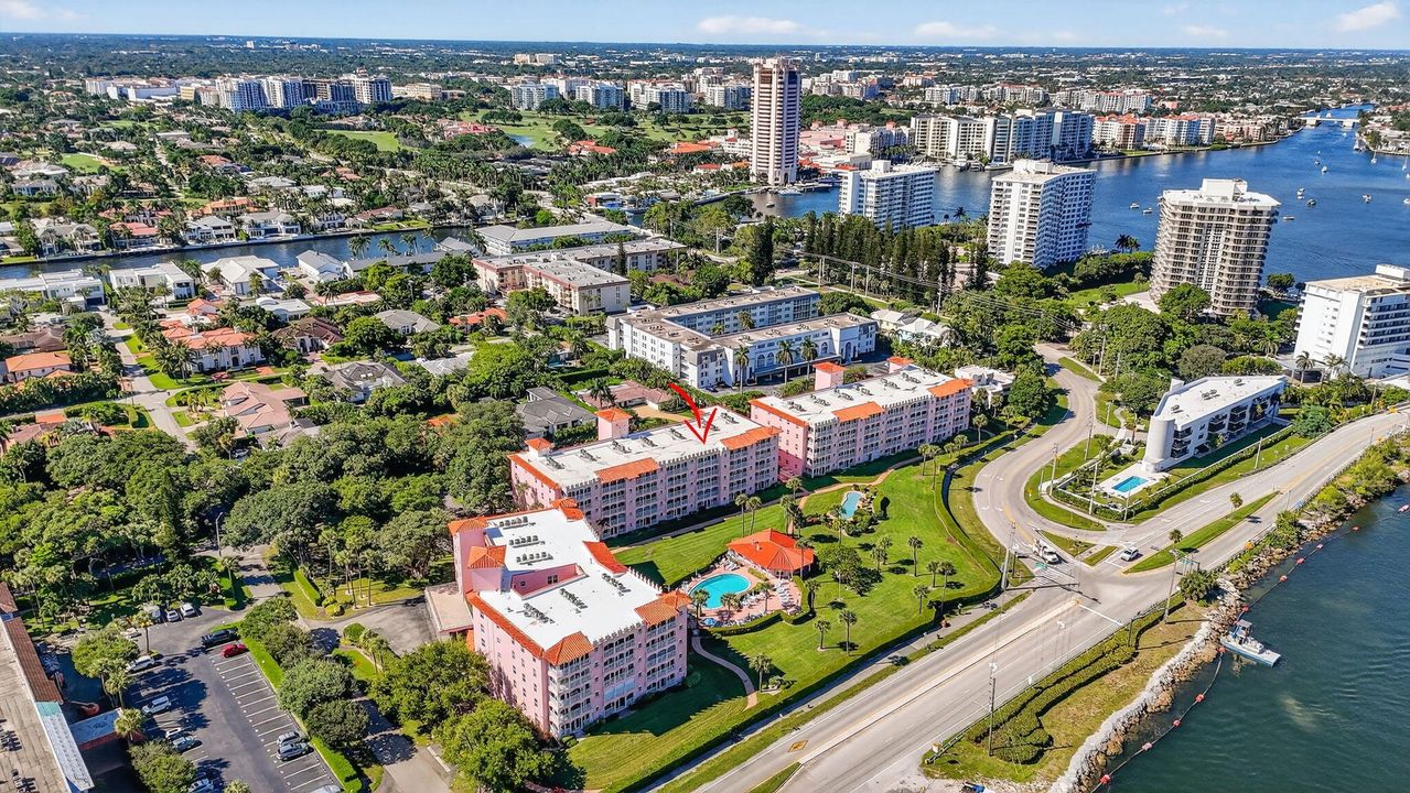 En Venta: $575,000 (2 camas, 2 baños, 1575 Pies cuadrados)