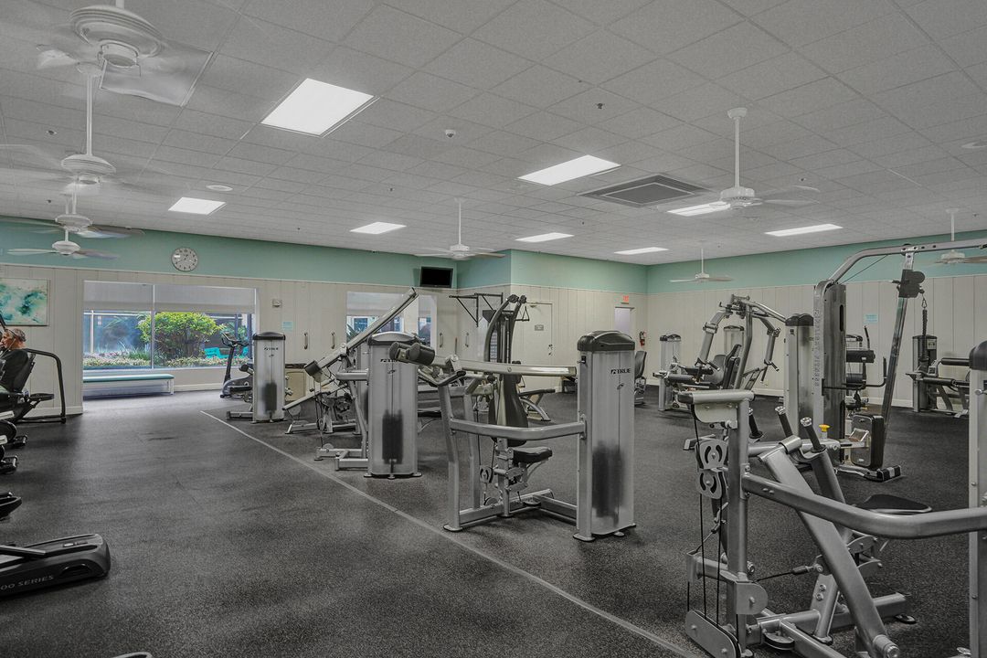 For Sale: $145,000 (2 beds, 2 baths, 880 Square Feet)