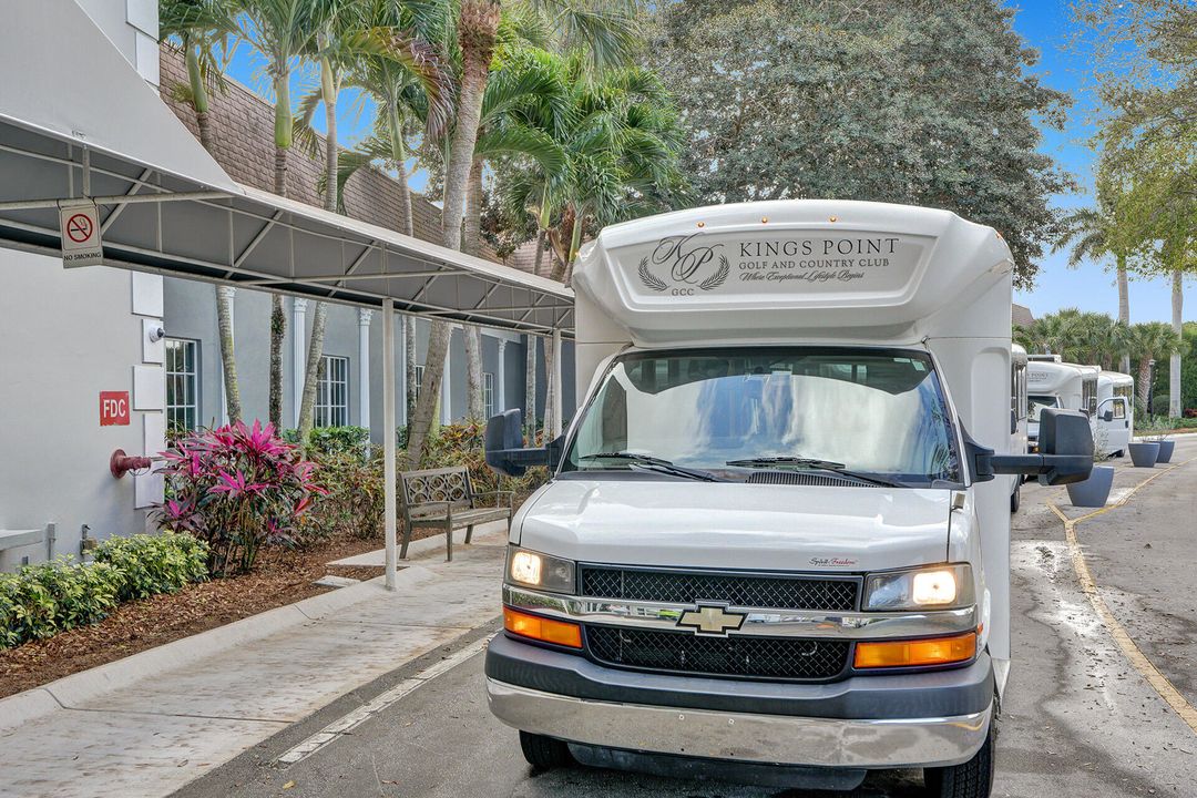 For Sale: $145,000 (2 beds, 2 baths, 880 Square Feet)