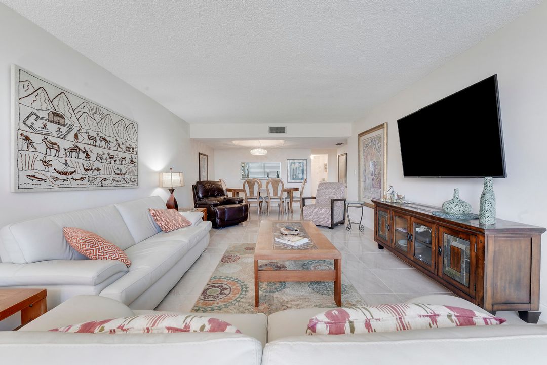 For Rent: $2,400 (3 beds, 2 baths, 1505 Square Feet)